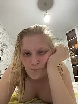 Snapshot of hotgoodgirll chatting on December 1, 7:41 pm hotgoodgirll online show from December 1, 7:41 pm