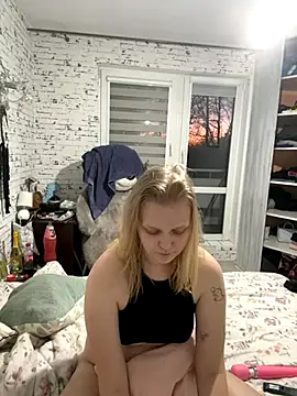 Snapshot of hotgoodgirll chatting on December 17, 3:29 pm hotgoodgirll online show from December 17, 3:29 pm