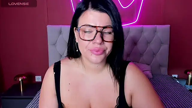 TiffanyDoyle online show from November 23, 1:27 am