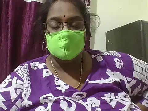 hootypriya online show from April 30, 8:04 pm