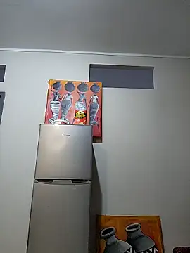 Snapshot of Mommy_Sienna chatting on November 23, 1:16 am Mommy Sienna online show from November 23, 1:16 am