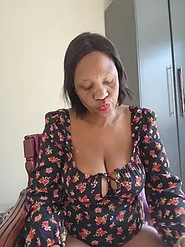 Mommy Sienna online show from June 12, 10:25 am