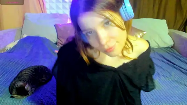 Eva purrr  online show from April 21, 1:42 am