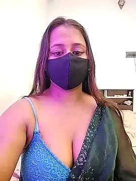 Snapshot of LoveLy-Soneya chatting on December 17, 11:38 am LoveLy-Soneya online show from December 17, 11:38 am