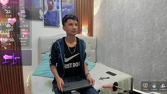 Elian Julian online show from November 8, 8:07 pm