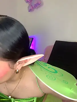 violettabond online show from February 11, 12:43 pm