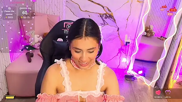 PEACHY TAY online show from May 1, 12:10 pm