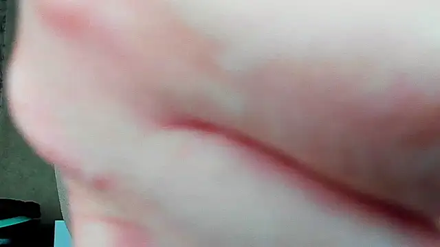 Snapshot of Tykita chatting on December 17, 7:47 am Tykita online show from December 17, 7:47 am