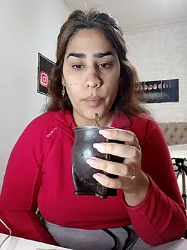 Snapshot of nahiarabiel33 chatting on May 16, 5:45 pm nahiarabiel33 online show from May 16, 5:45 pm