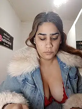 Snapshot of nahiarabiel33 chatting on May 24, 4:34 pm nahiarabiel33 online show from May 24, 4:34 pm