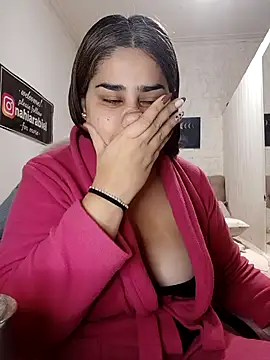 Snapshot of nahiarabiel33 chatting on May 25, 5:41 pm nahiarabiel33 online show from May 25, 5:41 pm