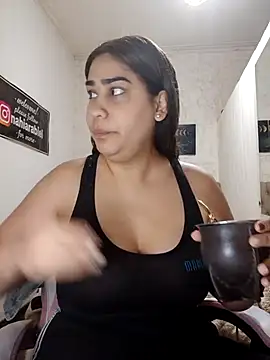 Snapshot of nahiarabiel33 chatting on June 3, 5:40 pm nahiarabiel33 online show from June 3, 5:40 pm