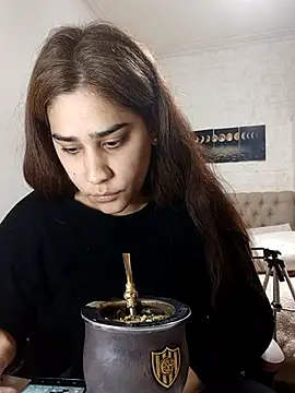 Snapshot of nahiarabiel33 chatting on June 4, 4:57 pm nahiarabiel33 online show from June 4, 4:57 pm