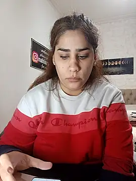 Snapshot of nahiarabiel33 chatting on June 8, 4:18 pm nahiarabiel33 online show from June 8, 4:18 pm