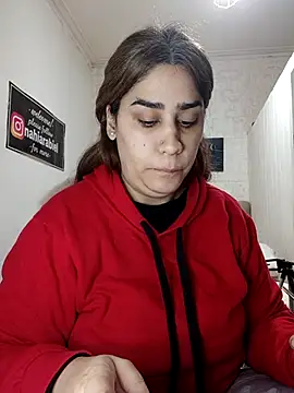 Snapshot of nahiarabiel33 chatting on July 2, 4:13 pm nahiarabiel33 online show from July 2, 4:13 pm