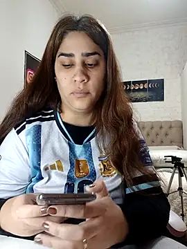 Snapshot of nahiarabiel33 chatting on July 4, 4:57 pm nahiarabiel33 online show from July 4, 4:57 pm