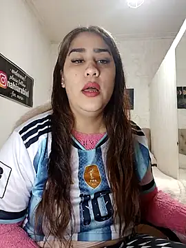 Snapshot of nahiarabiel33 chatting on July 15, 4:23 pm nahiarabiel33 online show from July 15, 4:23 pm
