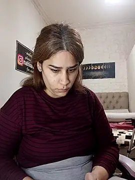 Snapshot of nahiarabiel33 chatting on August 2, 4:16 pm nahiarabiel33 online show from August 2, 4:16 pm