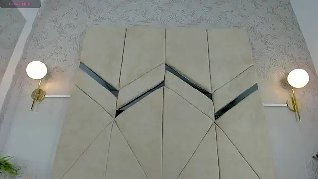 alana-silva online show from November 5, 9:48 pm