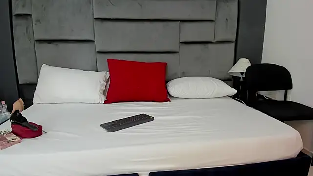 CatleyaSmith online show from January 12, 12:21 pm