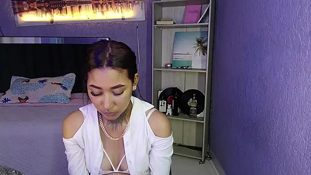 lyam ebony  online show from November 14, 9:13 pm