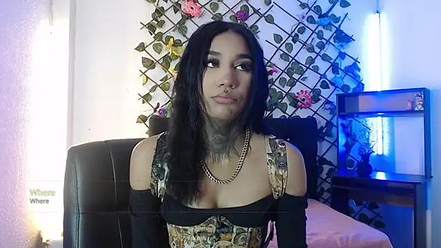 Snapshot of lyam_ebony_ chatting on December 14, 3:12 am lyam ebony online show from December 14, 3:12 am