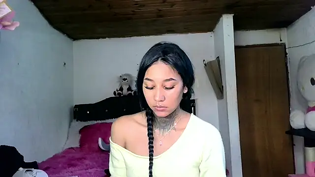 lyam ebony  online show from May 1, 1:59 pm