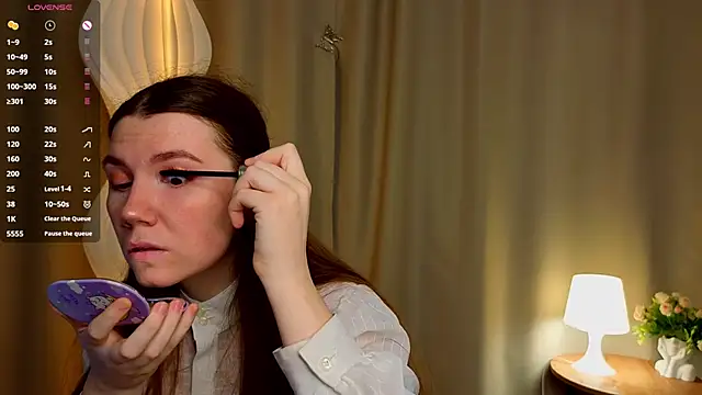 MelitaMoote online show from December 4, 6:12 am