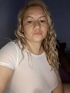 Karoline milf hot online show from November 30, 6:50 am