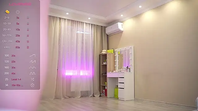 Bananalizzy online show from May 2, 10:42 am