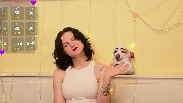 LatinaHuguenin online show from January 8, 7:10 am