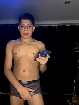 Snapshot of LucaDave_1 chatting on November 26, 5:30 am LucaDave 1 online show from November 26, 5:30 am