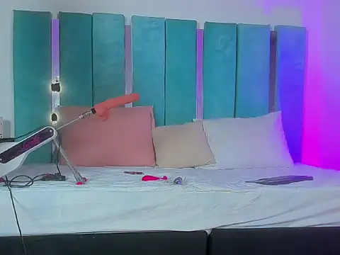 Snapshot of Alesia_watson chatting on December 2, 3:12 am Alesia watson online show from December 2, 3:12 am