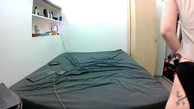 Empress Lilith online show from January 31, 7:45 pm