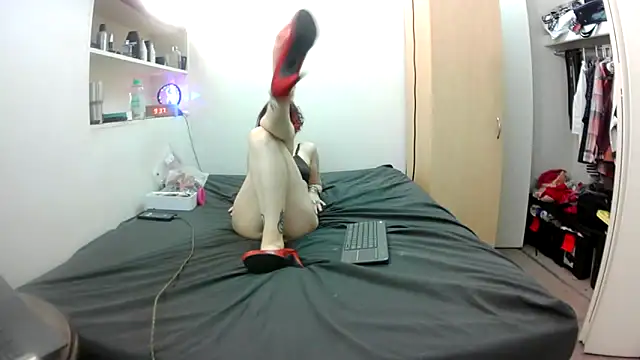 Snapshot of Empress_Lilith chatting on May 15, 2:35 pm Empress Lilith online show from May 15, 2:35 pm