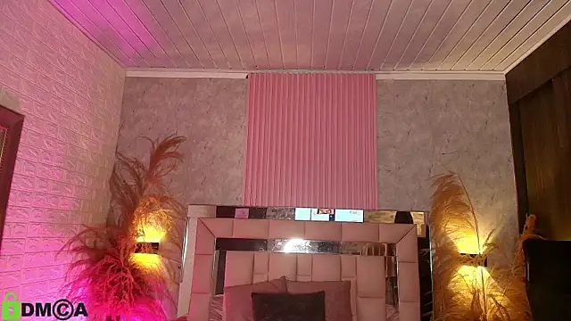 Snapshot of griselle_rousse chatting on June 29, 10:43 pm griselle rousse online show from June 29, 10:43 pm
