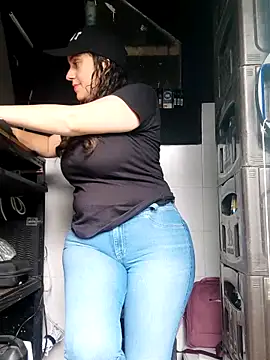 Mariana ruizz online show from November 21, 8:29 pm