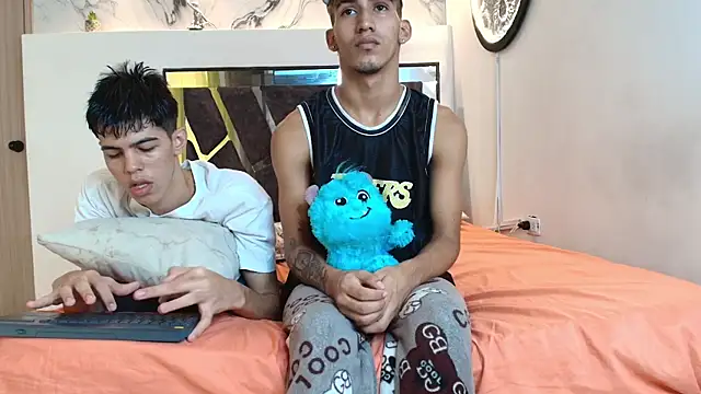 Snapshot of IMPERIO_ROMANO chatting on November 17, 7:19 pm IMPERIO ROMANO online show from November 17, 7:19 pm