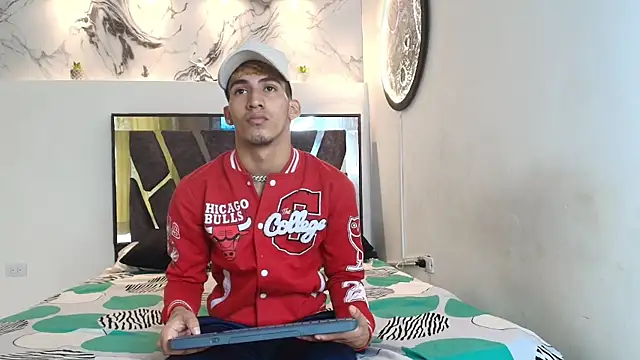 Snapshot of IMPERIO_ROMANO chatting on December 1, 7:19 pm IMPERIO ROMANO online show from December 1, 7:19 pm