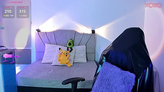 ravencollen online show from November 21, 1:43 pm