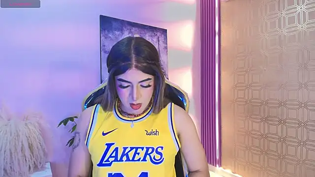 camii raux online show from December 19, 4:19 am