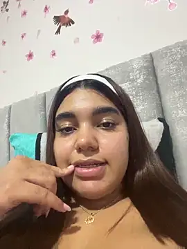 Snapshot of Anny_arango1 chatting on May 11, 3:45 am Anny arango1 online show from May 11, 3:45 am