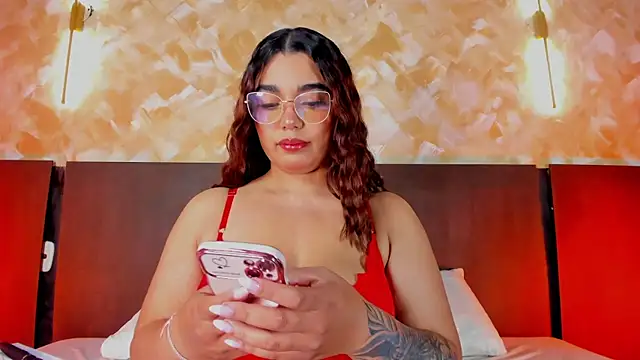 Snapshot of Anny_arango1 chatting on August 2, 4:11 am Anny arango1 online show from August 2, 4:11 am