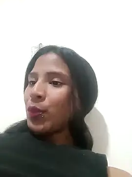 Stephanie1319 online show from November 13, 10:30 pm