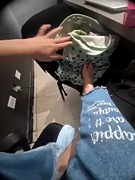 Snapshot of Celeste_Moretti chatting on November 20, 1:50 am Celeste Moretti online show from November 20, 1:50 am