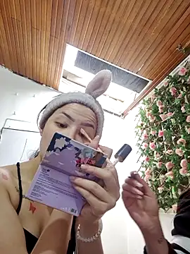 Snapshot of Celeste_Moretti chatting on December 16, 1:16 pm Celeste Moretti online show from December 16, 1:16 pm