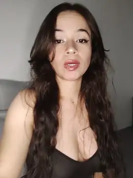 Snapshot of danielamonet chatting on April 29, 2:04 am danielamonet online show from April 29, 2:04 am