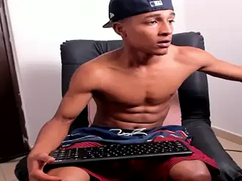 Snapshot of BadBoyCam chatting on November 24, 2:00 am BadBoyCam online show from November 24, 2:00 am