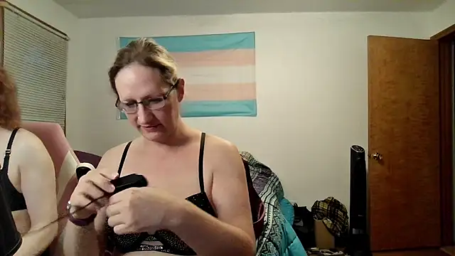 Savanah Banana  online show from June 6, 10:31 am