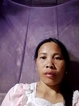 Snapshot of Ana_hoa chatting on May 7, 5:40 pm Ana hoa online show from May 7, 5:40 pm